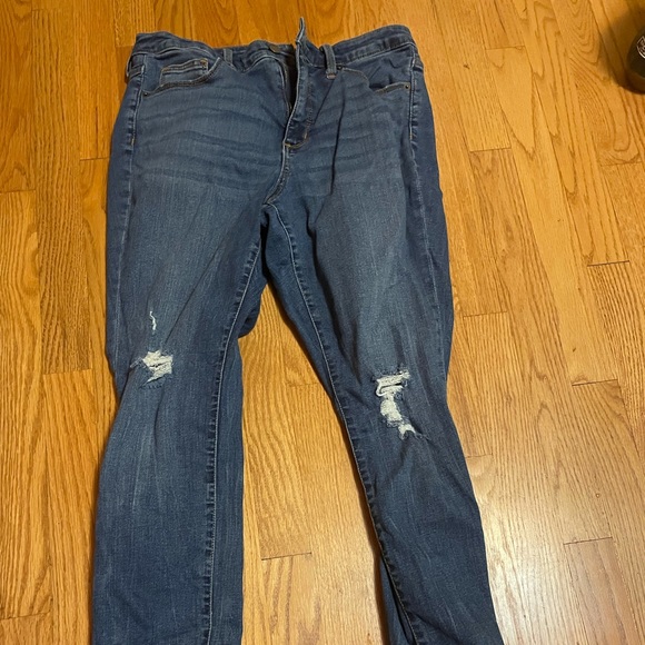 Universal Thread Jeans - Picture 4 of 12